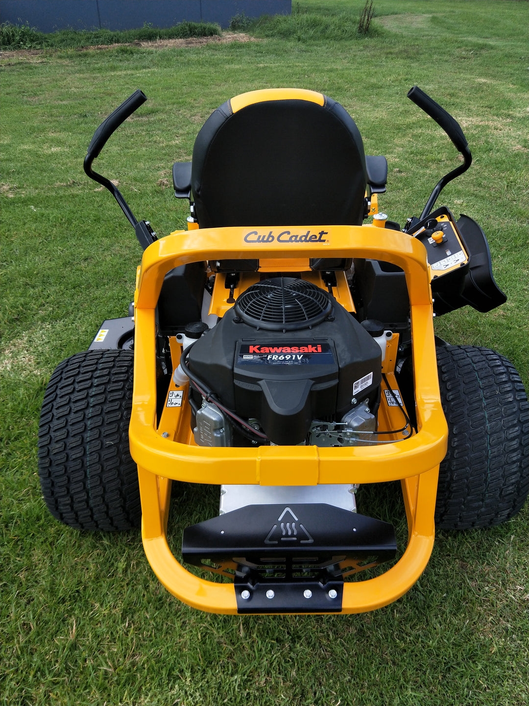 Cub Cadet Ultima ZT2 54"